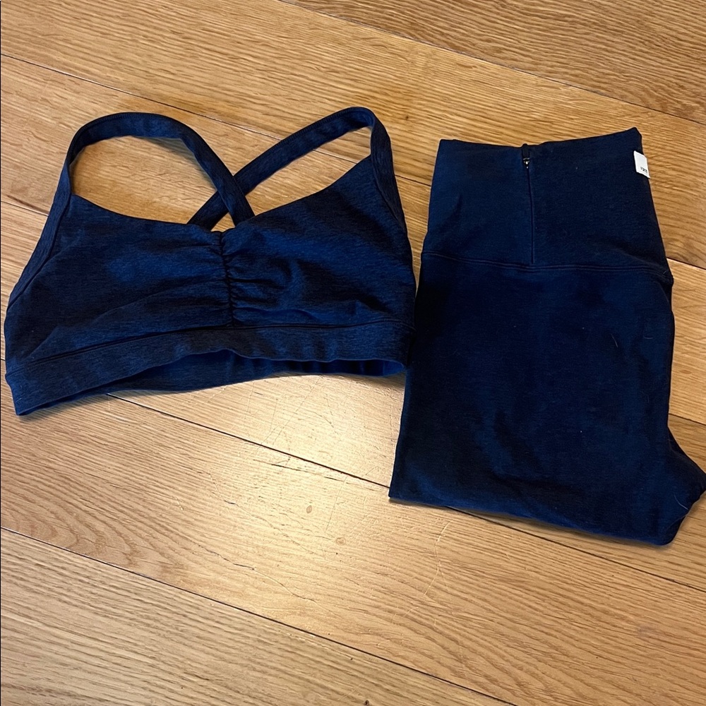 Vuori Women Clean Elevation Navy Bra and Leggings Medium